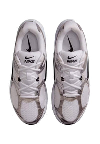 Nike V5 RNR Sneaker