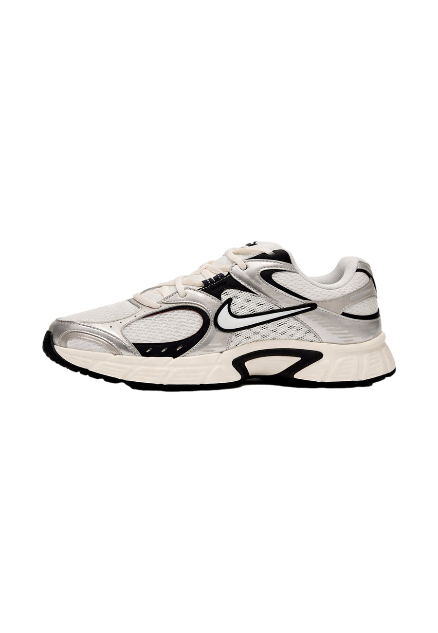 Nike V5 RNR Sneaker