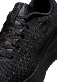 Nike Run Defy Sneaker