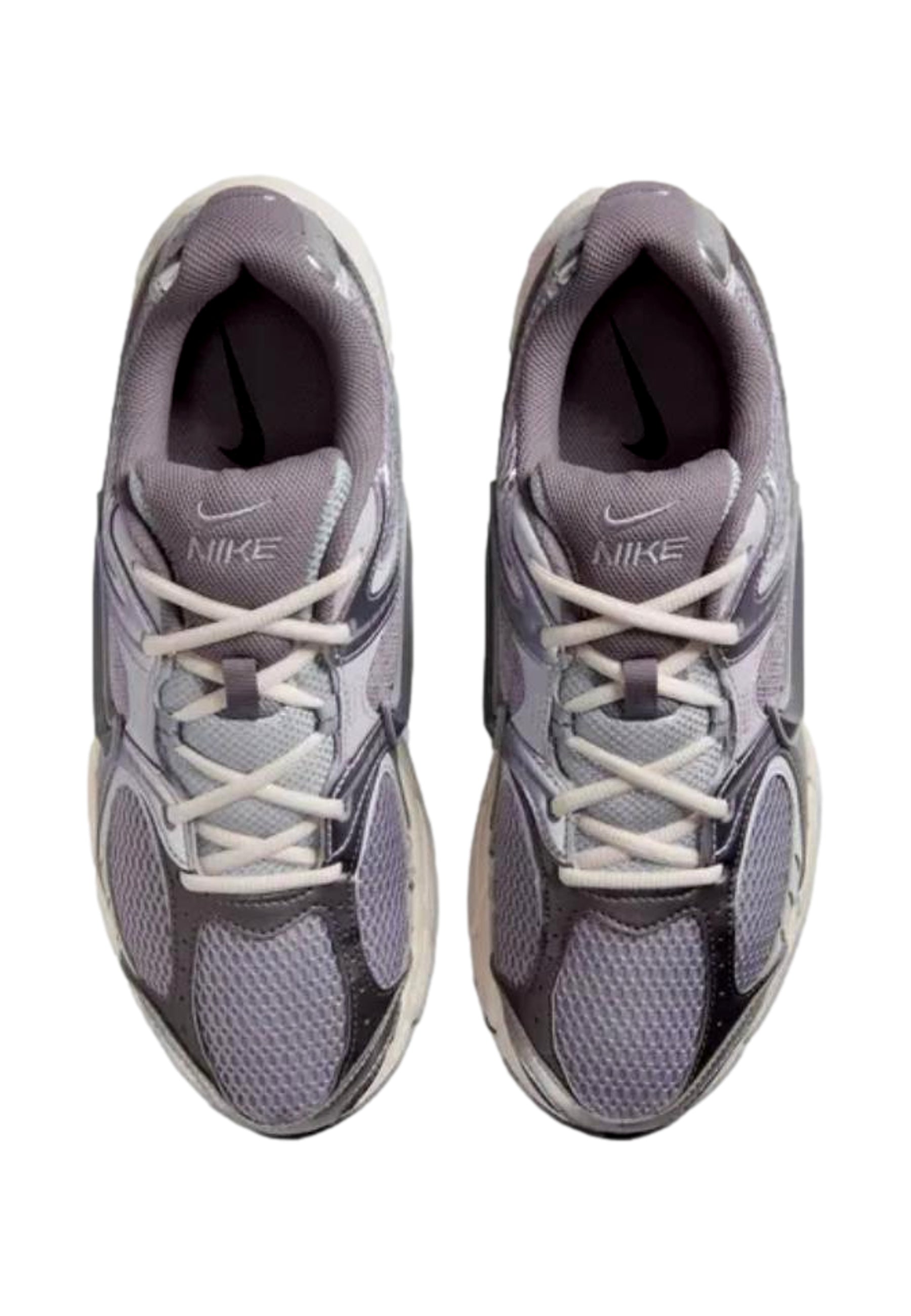 Nike V5 RNR Sneaker