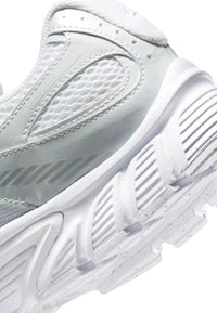 Nike V5 RNR Sneaker