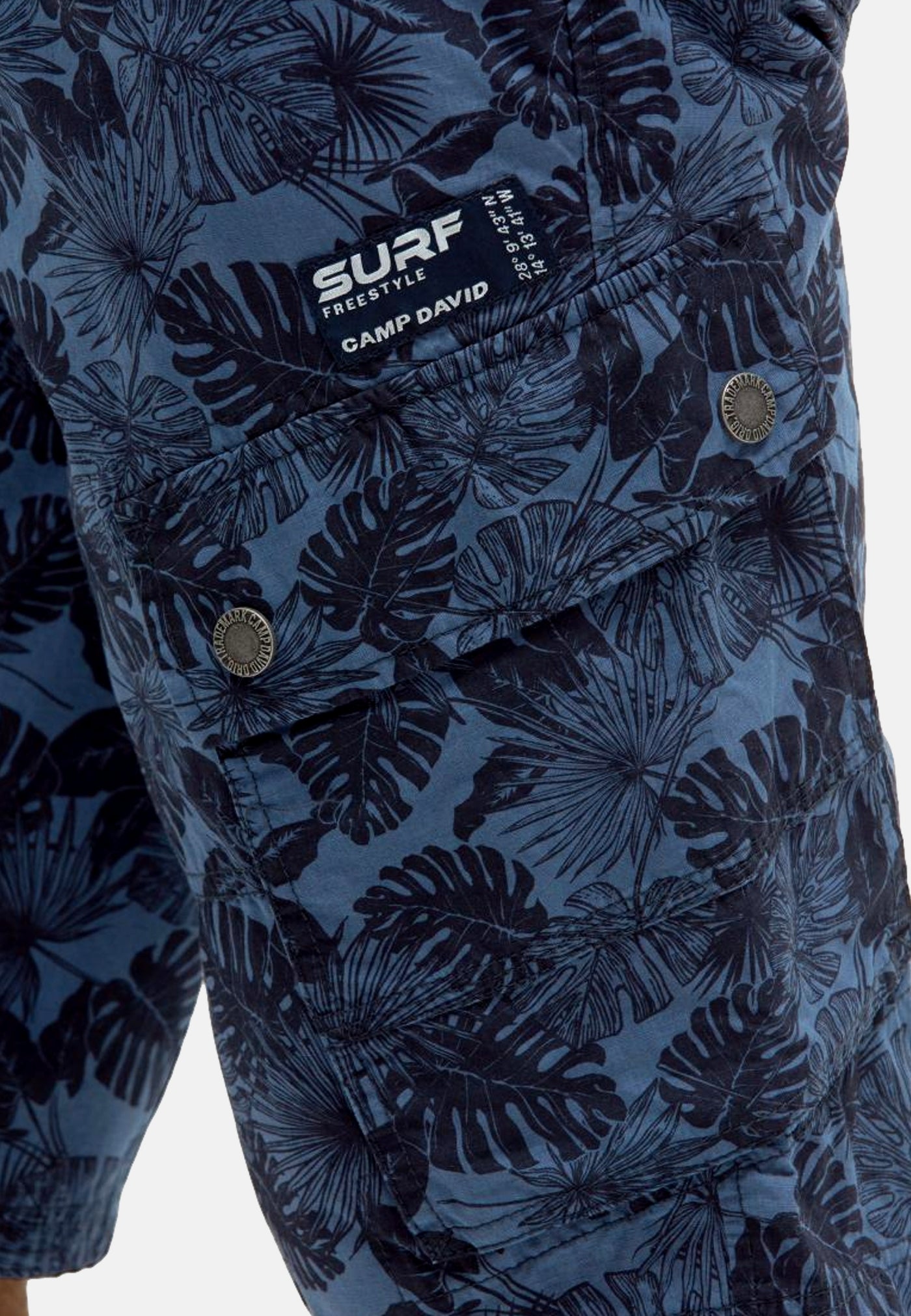 Camp David Windsurfing kurze Hose mit vielen Taschen