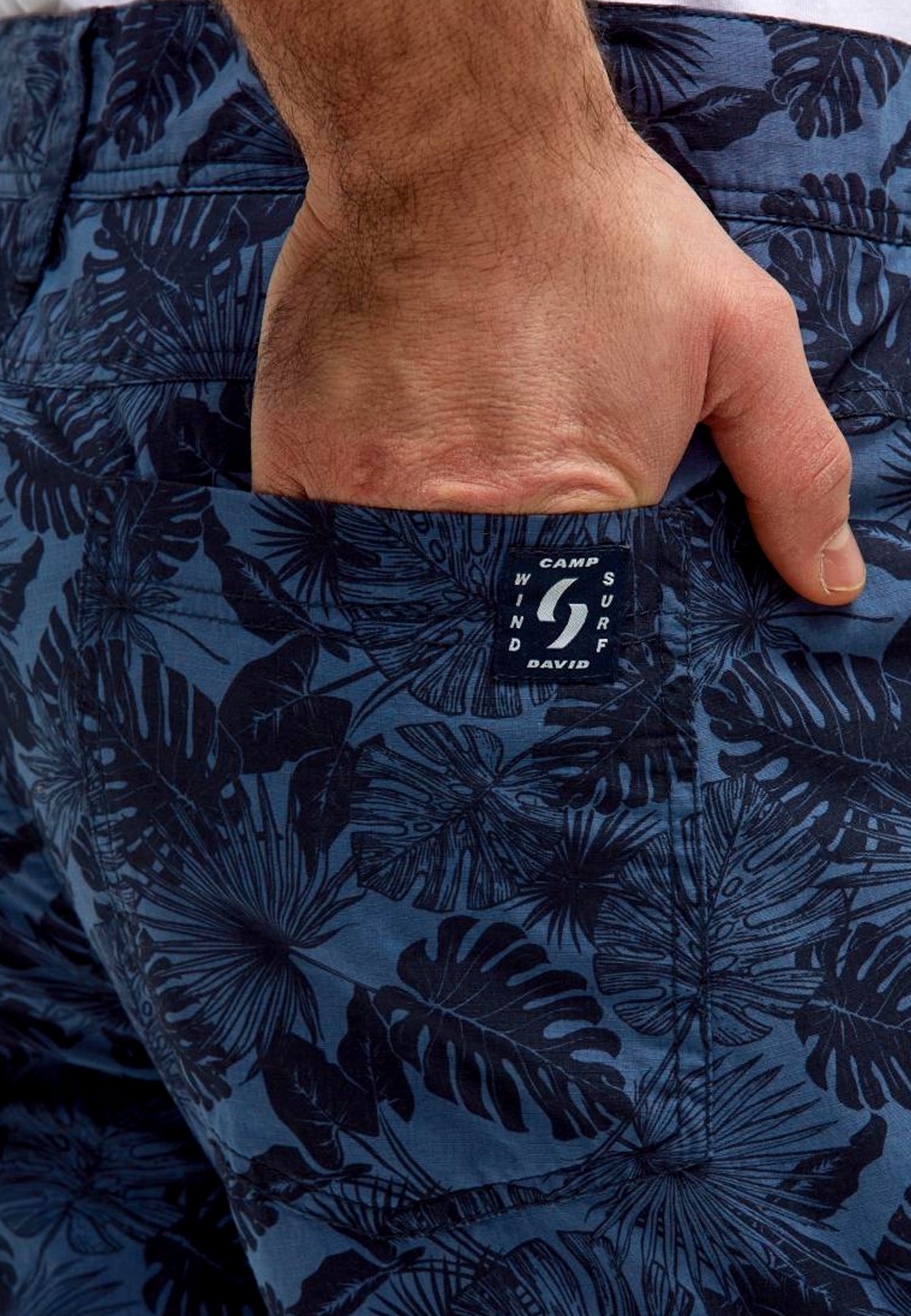 Camp David Windsurfing kurze Hose mit vielen Taschen