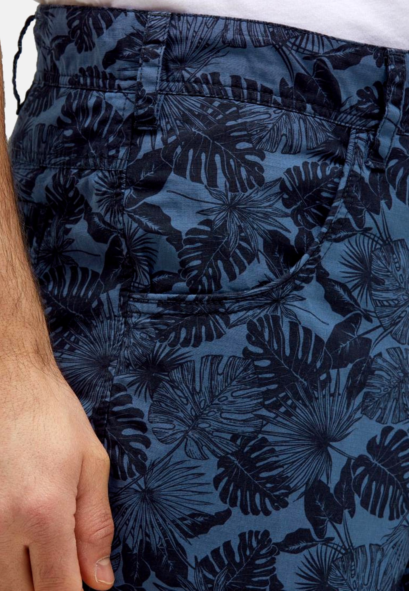 Camp David Windsurfing kurze Hose mit vielen Taschen