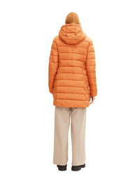 Tom Tailor Leichter Steppmantel REPREVE Our Ocean mit Kapuze und seitlichen Eingrifftaschen