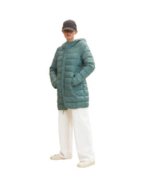 Tom Tailor Leichter Steppmantel REPREVE Our Ocean mit Kapuze und seitlichen Eingrifftaschen