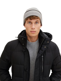 Tom Tailor Basic Strick-Beanie mit Logo Badge
