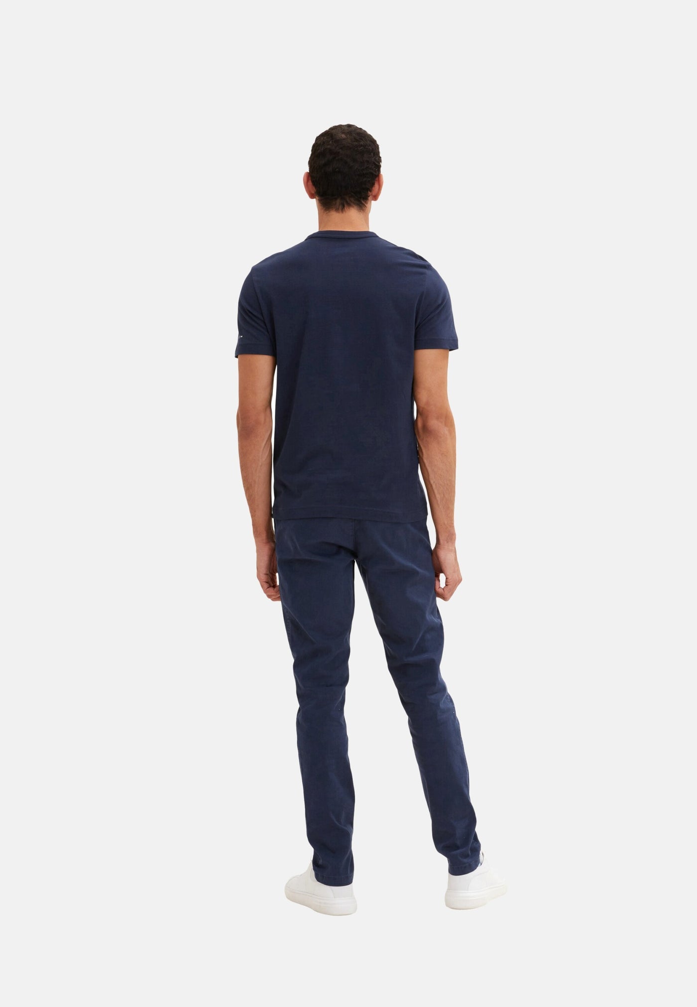 Tom Tailor Unifarbenes Kurzarm T-Shirt mit Rundhalsausschnitt und dezentem Label-Print