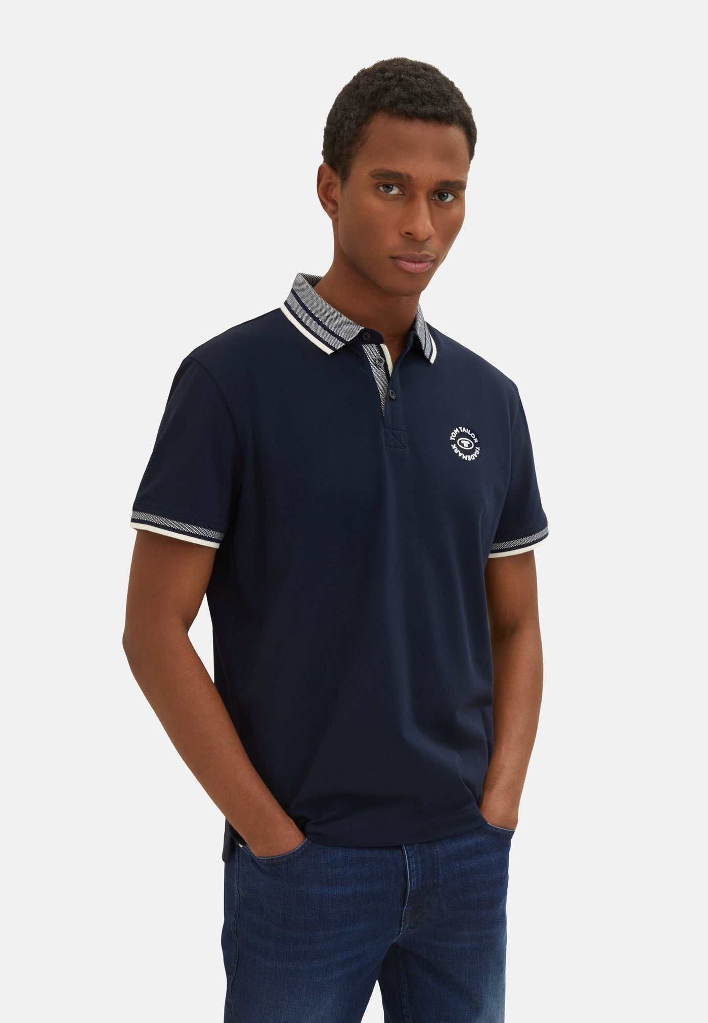 Tom Tailor Basic Polo Kurzarmshirt mit Kontraststreifen und Logo-Print