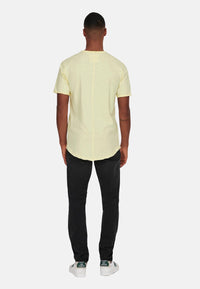 Only & Sons Kurzarmshirt Benne mit Rundhalsausschnitt, offene Kanten und Logo-Patch