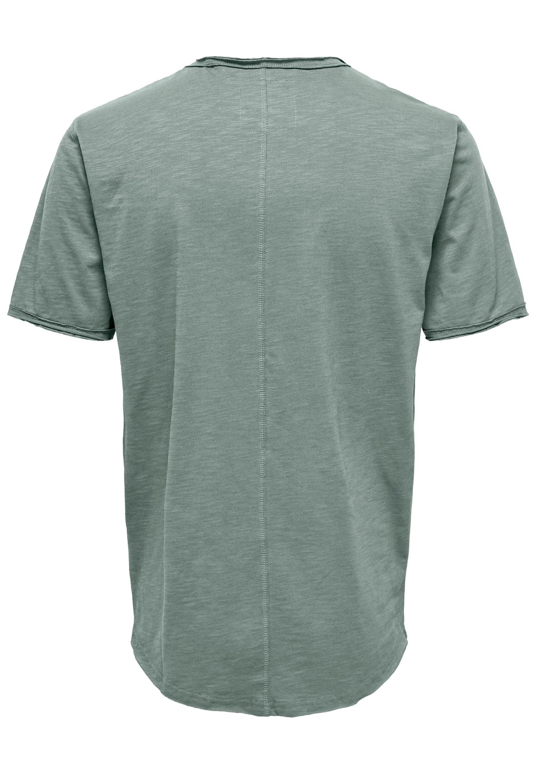 Only & Sons Kurzarmshirt Benne mit Rundhalsausschnitt, offene Kanten und Logo-Patch