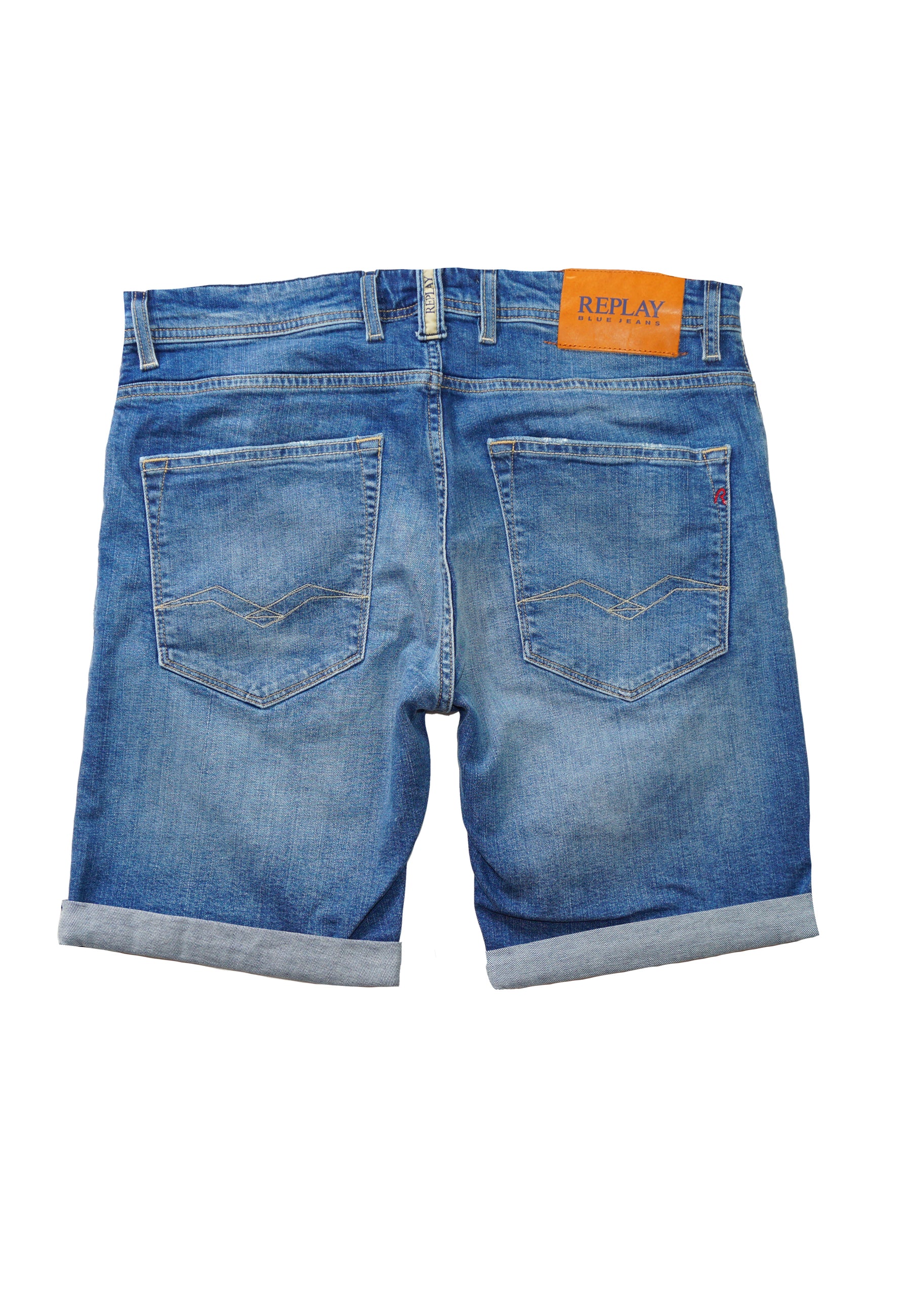 Replay Tapered Fit Jeansshorts mit Button-Fly-Verschluss im 5-Pocket-Style