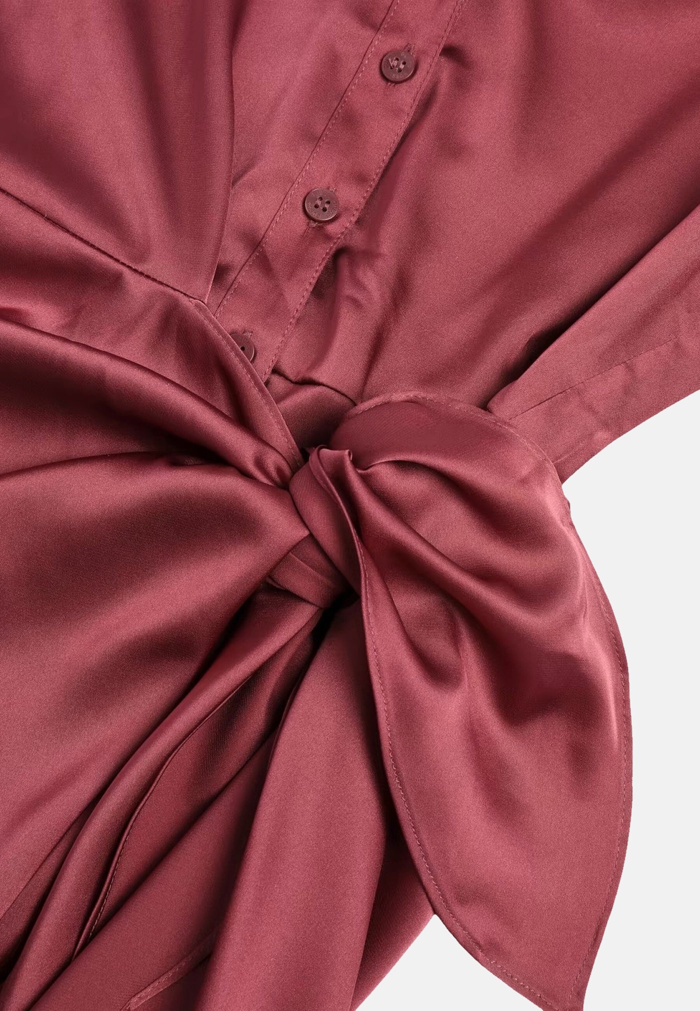 Guess Langärmliges Hemdkleid Alya mit durchgehender Knopfleiste in glänzender Optik