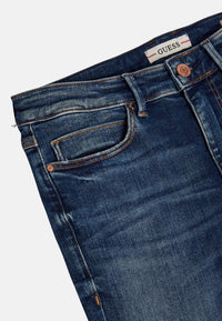 Guess Skinny-Fit-Jeans CARRIE MID mit Label-Patch im 5-Pocket Style