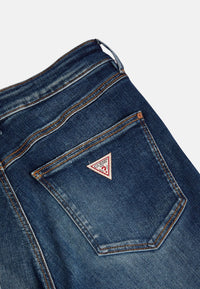 Guess Skinny-Fit-Jeans CARRIE MID mit Label-Patch im 5-Pocket Style