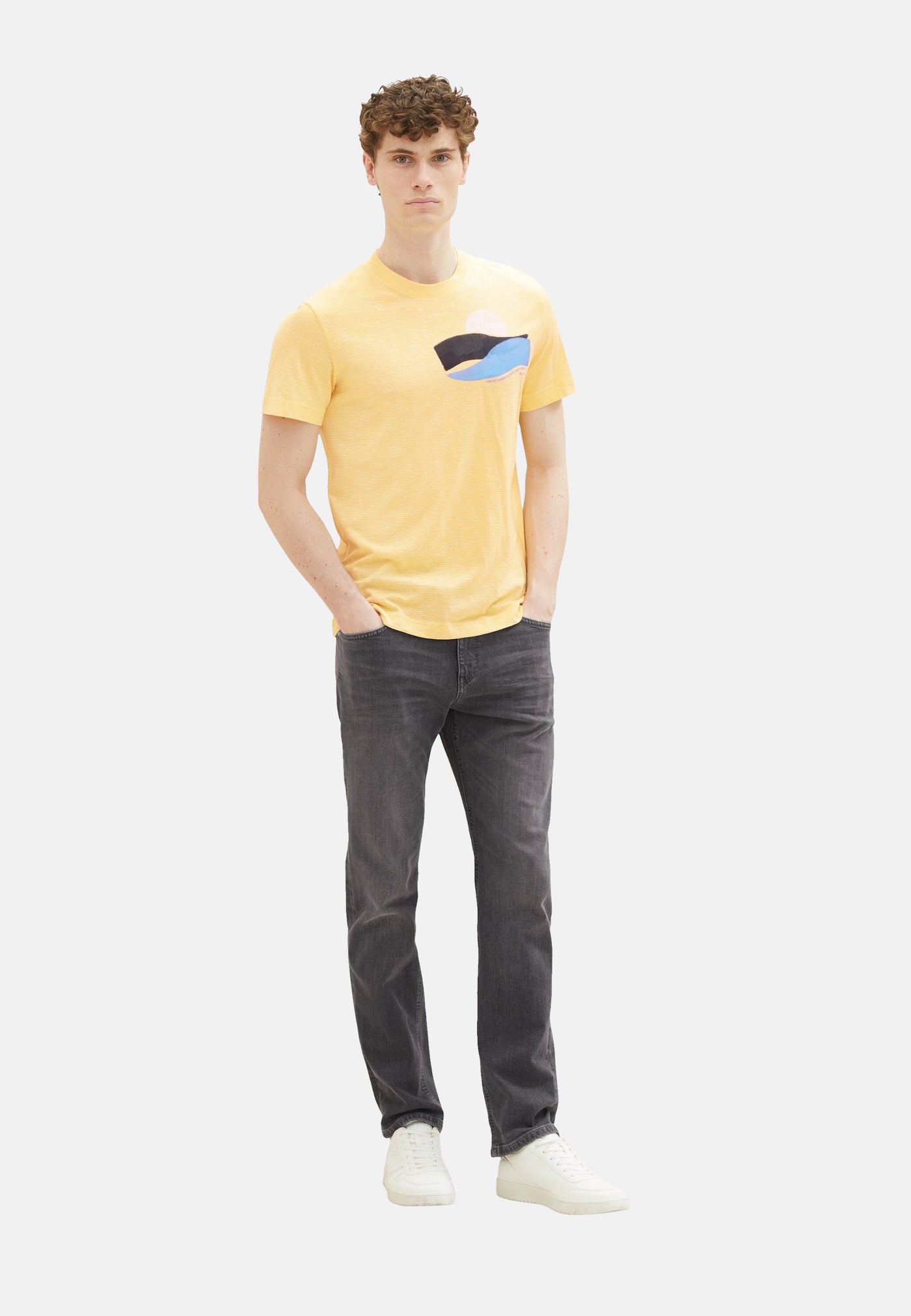 Tom Tailor Gestreiftes Kurzarmshirt mit Rundhalsausschnitt und Foto-Print