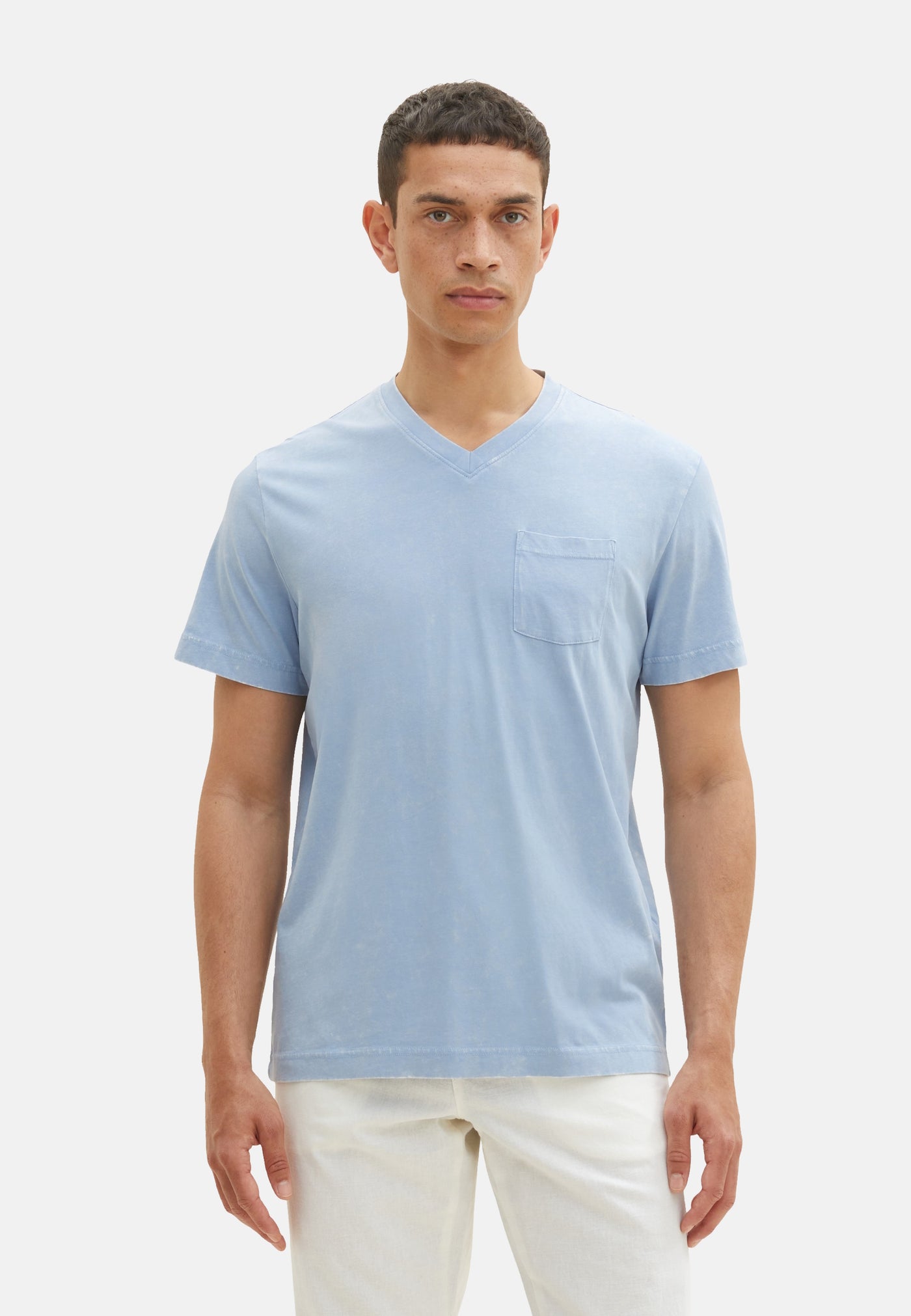 Tom Tailor Kurzarmshirt mit V-Ausschnitt, ausgewaschener Optik und Brusttasche
