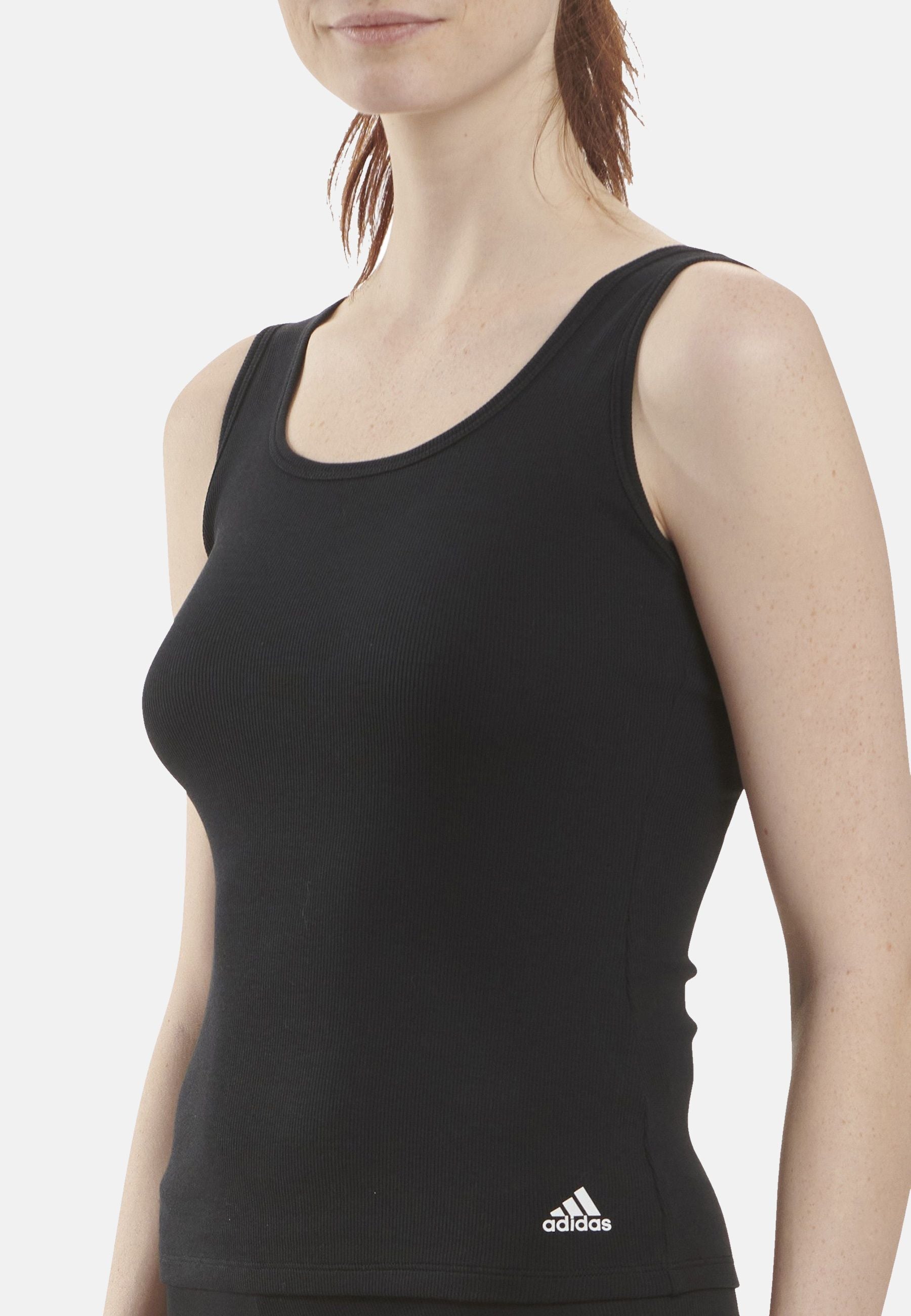 Adidas Tank Top mit Rundhalsausschnitt und Label-Print