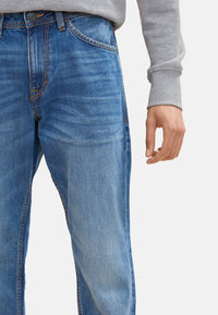 Tom Tailor Josh Regular Slim Jeans mit Logo-Badge im Five-Pocket-Style