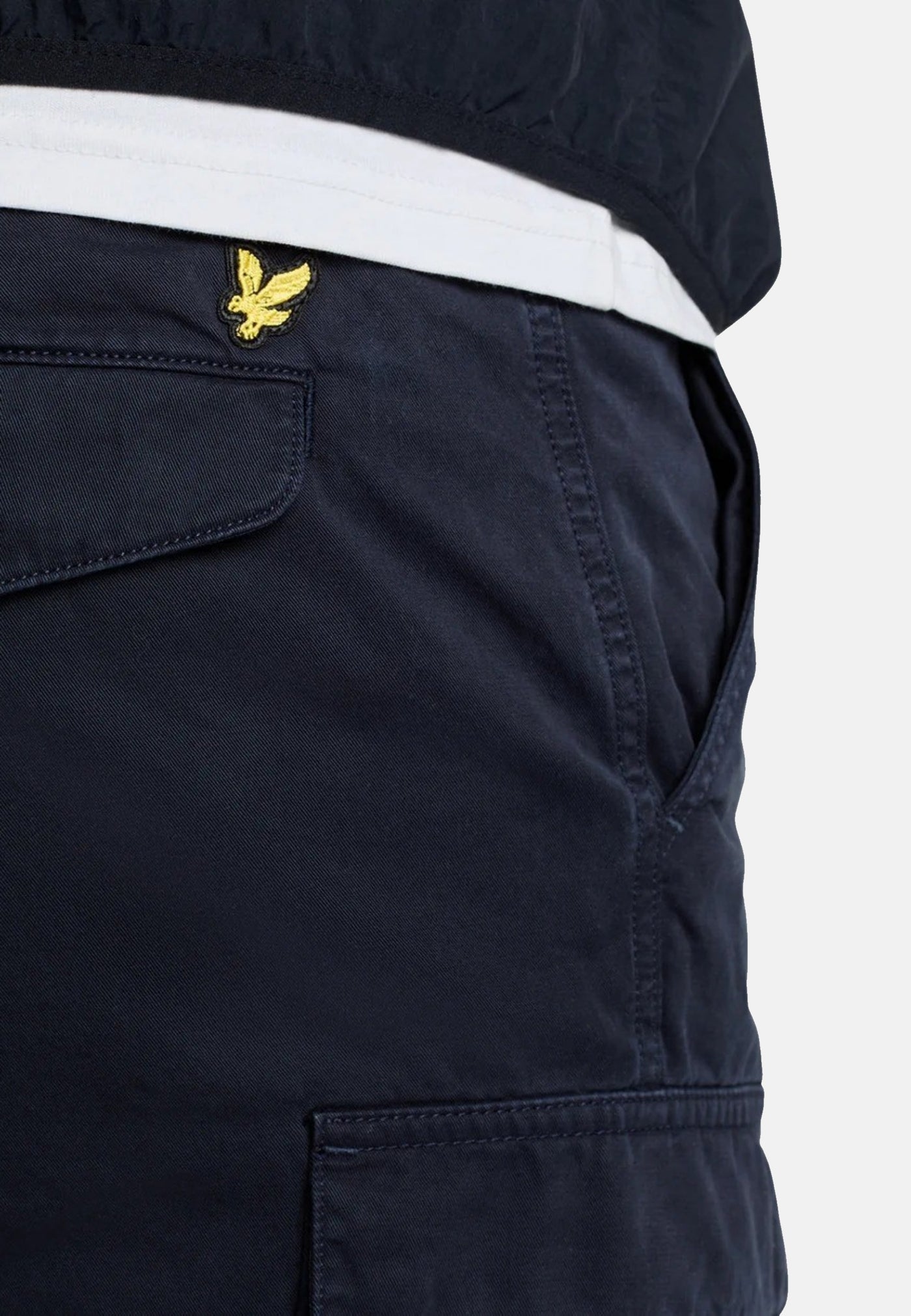Lyle & Scott kurze Hose mit vielen Taschen