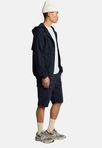 Lyle & Scott kurze Hose mit vielen Taschen