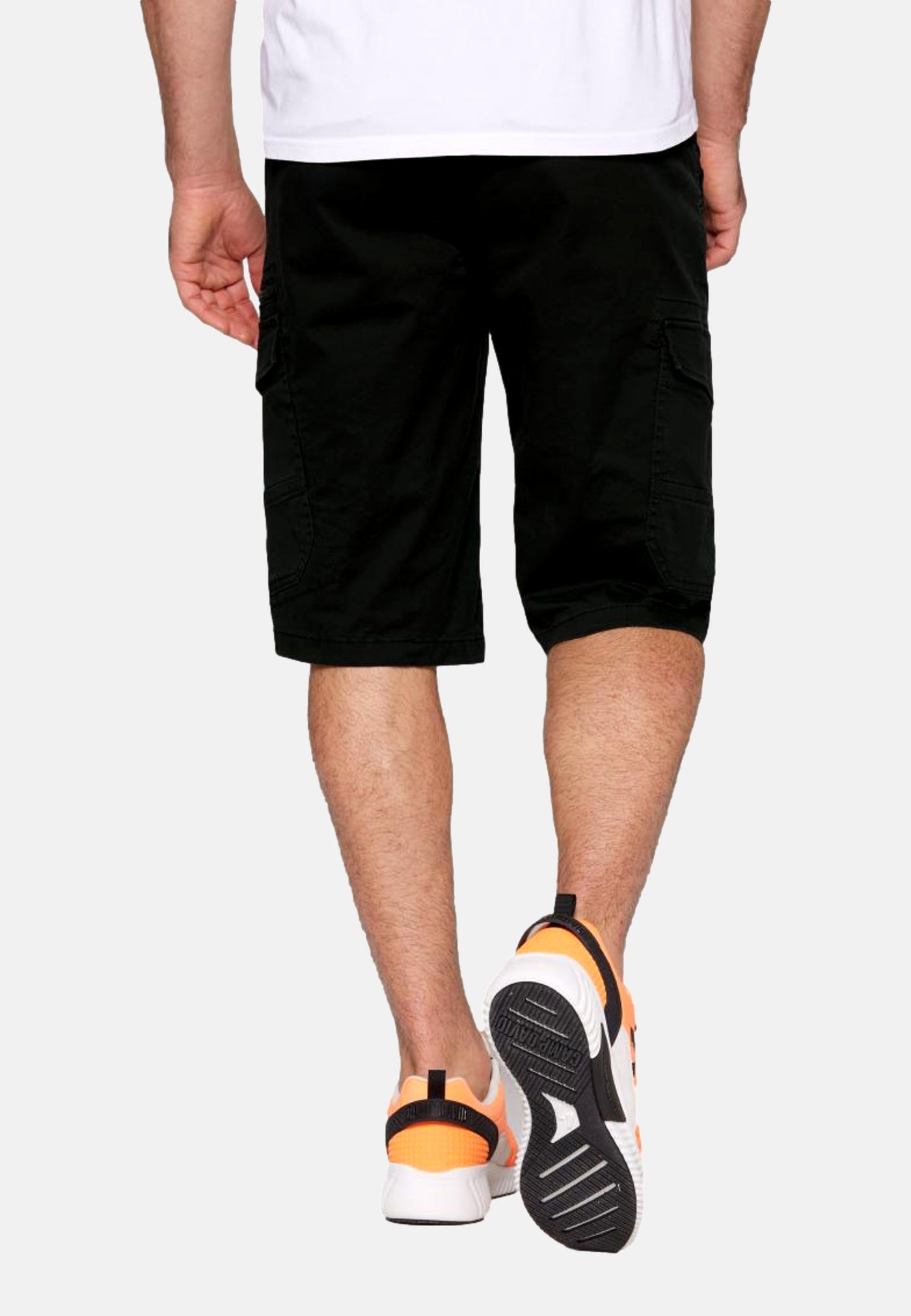 Camp David kurze Hose mit vielen Taschen