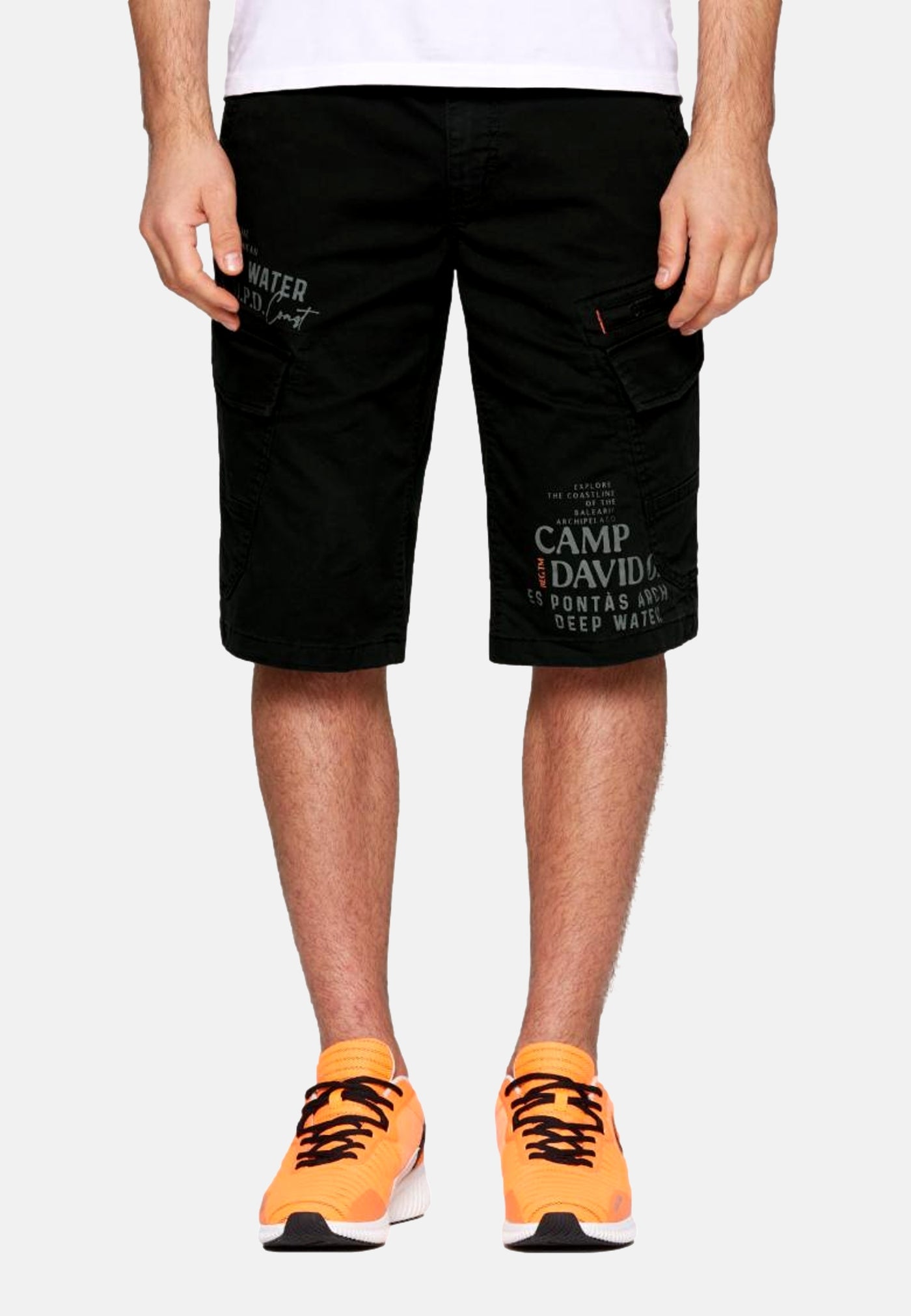 Camp David kurze Hose mit vielen Taschen