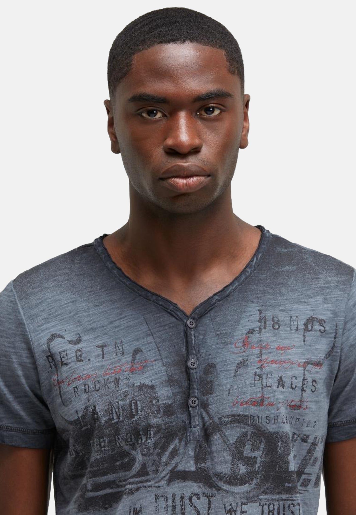 Camp David Riding The World I Henley-Kurzarmshirt