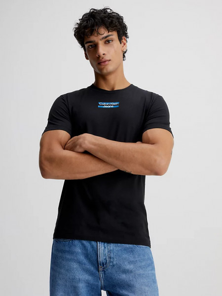 Calvin Klein Rundhals Slim Logo-T-Shirt mit kleinem Brustaufdruck schwarz