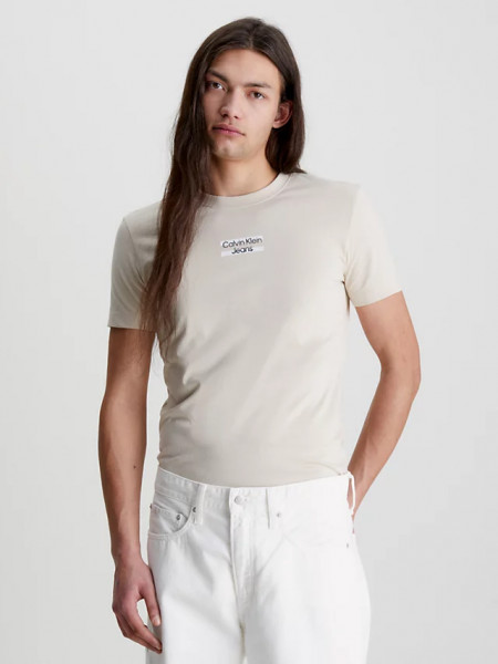 Calvin Klein Rundhals Slim Logo-T-Shirt mit kleinem Brustaufdruck beige